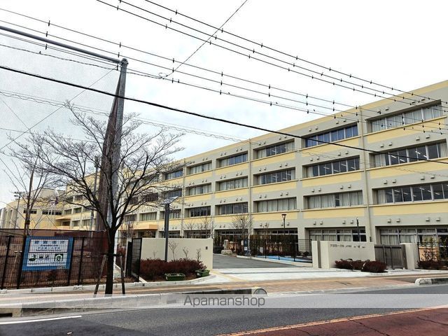 小学校　戸田市立戸田第一小学校（小学校）まで204m