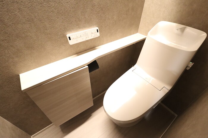 トイレ　ウォシュレット付きトイレです。
