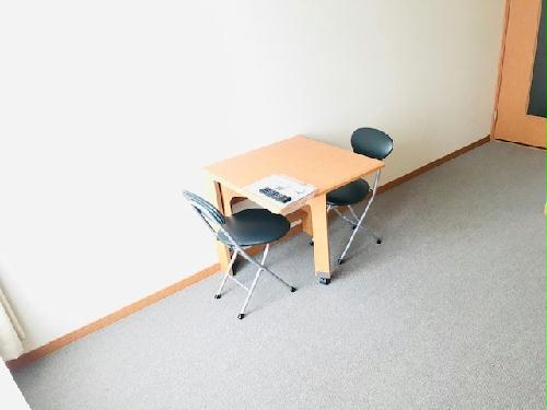 その他設備　テーブル・イス2脚