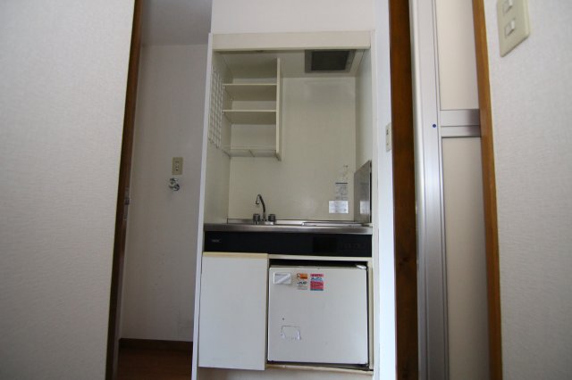 キッチン　別のお部屋の写真となります