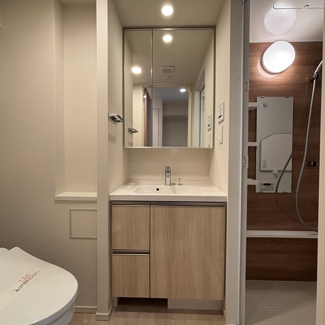 洗面設備　※写真は同タイプ住戸です。