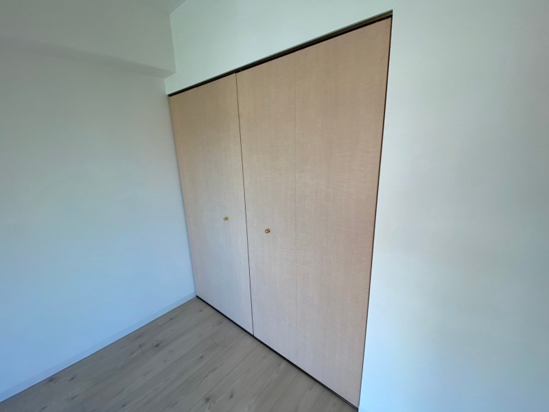 収納　寝室のクローゼットです。部屋がすっきり片付きます。