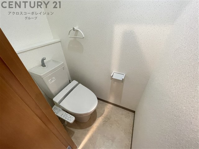トイレ　ウォシュレット付きのトイレです♪