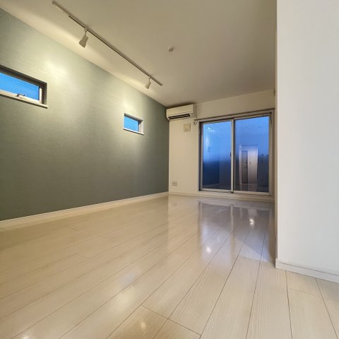 居室・リビング　同仕様タイプです