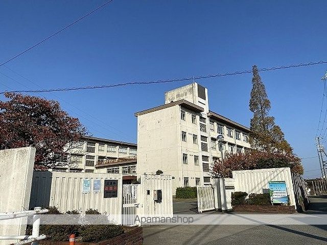 小学校　高砂市立小学校伊保南小学校（小学校）まで386m