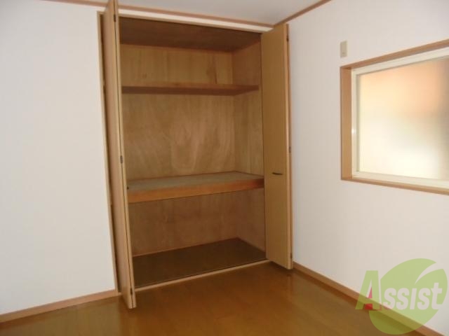収納　収納が有るとお部屋がスッキリして助かりますね～。