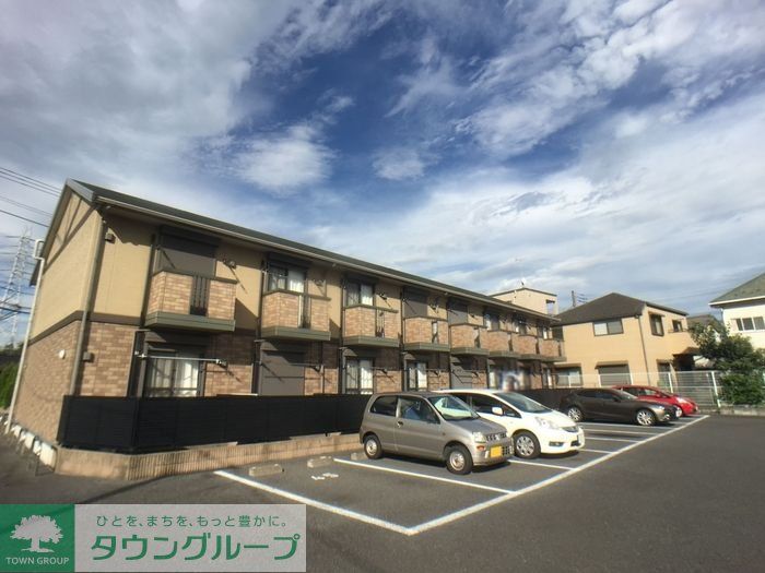建物外観　駐車場