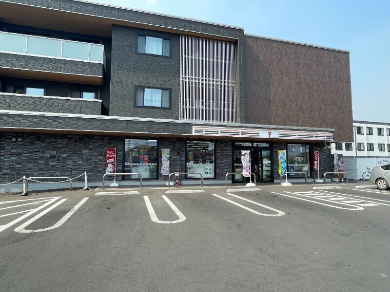 コンビニ　セブン-イレブン 倉敷茶屋町店（コンビニ）まで690m
