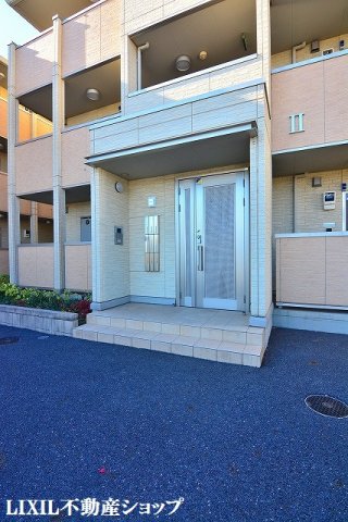 エントランス　オートロック付のエントランスです。