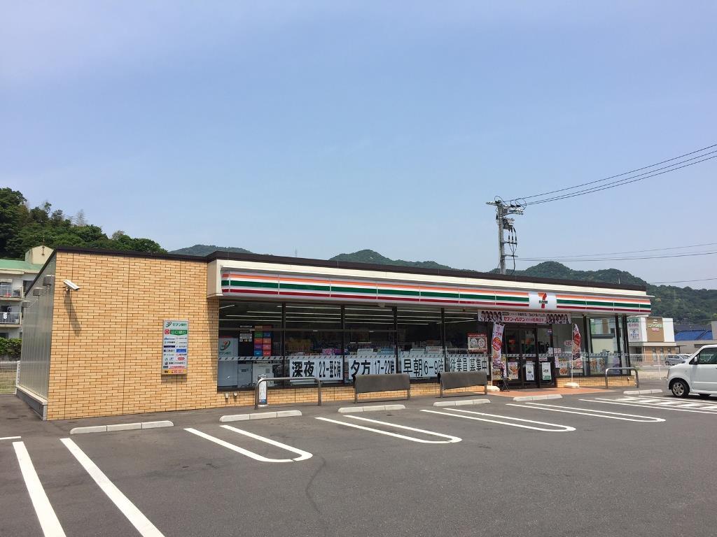 コンビニ　セブンイレブン下関長府江下町店（コンビニ）まで632m