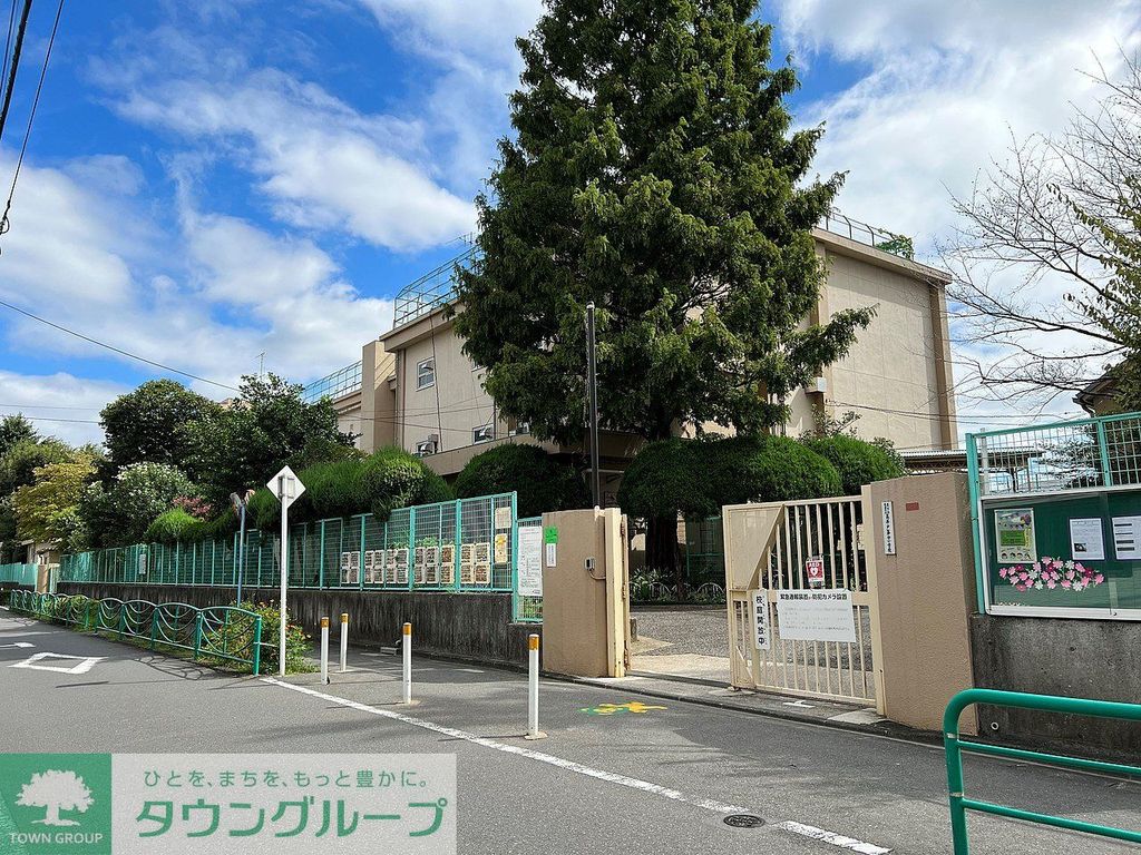 小学校　高井戸第四小学校（小学校）まで910m