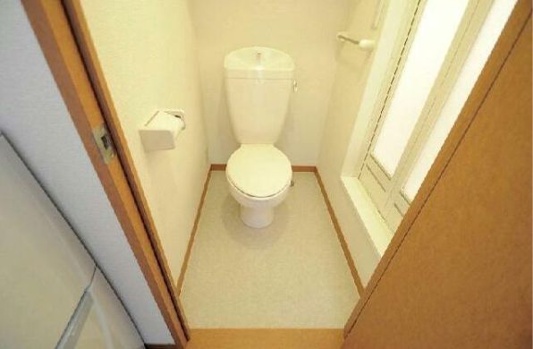 レオパレス小松川Y&Tのトイレ写真