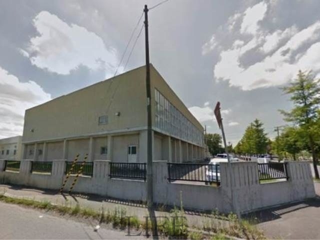 中学校　札幌市立米里中学校（中学校）まで784m