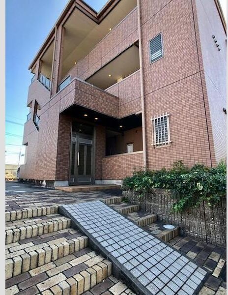 エントランス　★☆他社掲載も内見や契約可能！相見積もり大歓迎☆★