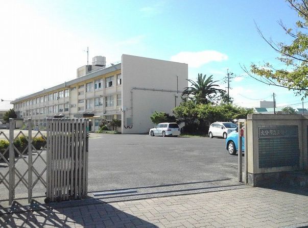 小学校　三佐小学校（小学校）まで650m