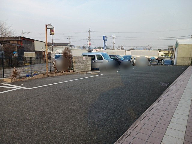駐車場　駐車スペースもあります