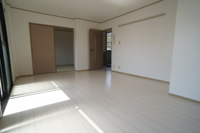 居室・リビング　参考、同建物・同間取りの号室