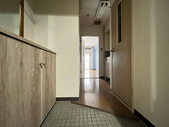 玄関　※別部屋の写真です
