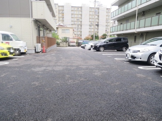 駐車場　駐車場
