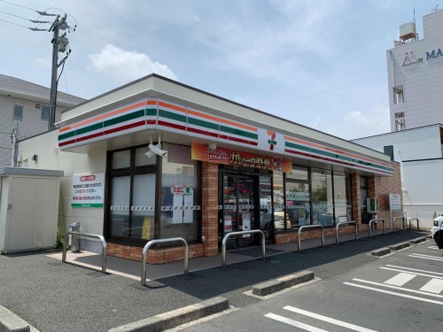 コンビニ　セブンイレブン 豊橋つつじが丘店（コンビニ）まで416m