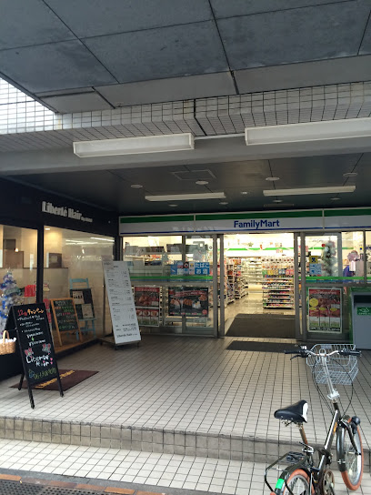 コンビニ　ファミリーマート 古川橋駅前店（コンビニ）まで348m