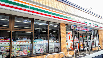 コンビニ　セブンイレブン札幌八軒1条東1丁目店（コンビニ）まで379m