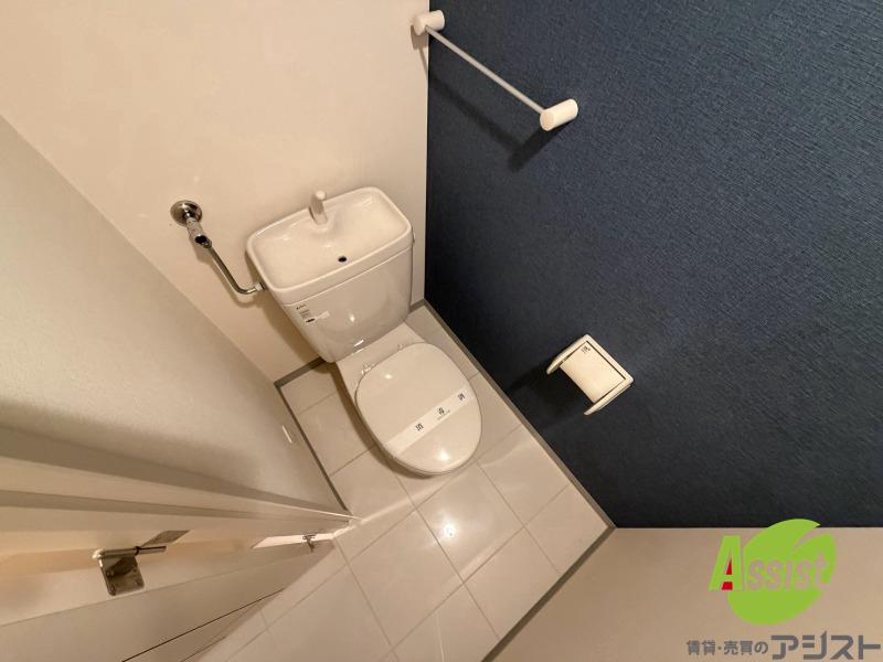 トイレ　こちらはトイレです。清潔感があり、安心して使用できます。