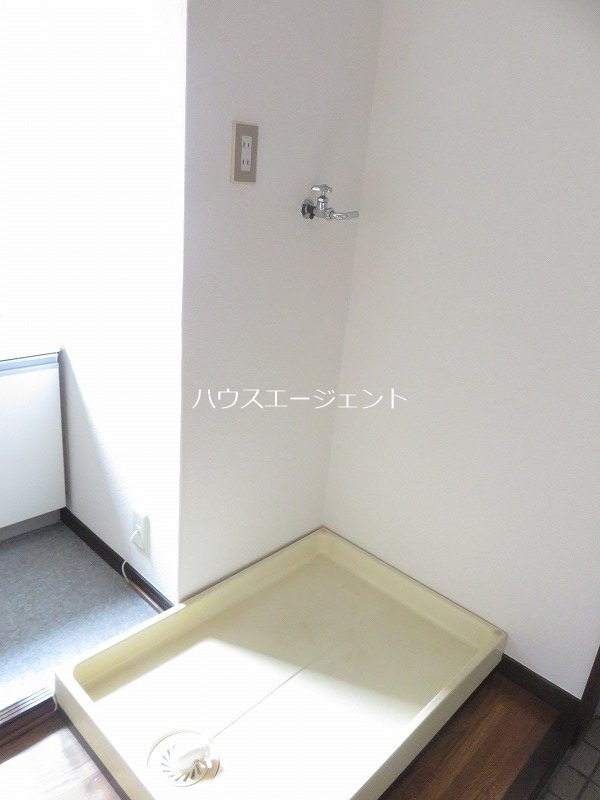 その他　室内洗濯機置き場です。