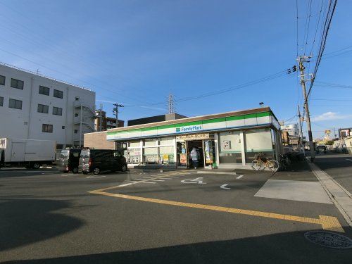 コンビニ　ファミリーマート　岸和田下池田町店（コンビニ）まで788m