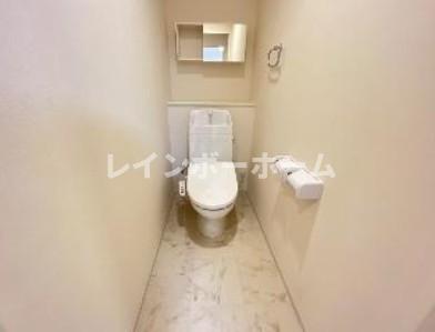 トイレ　落ち着いたトイレです