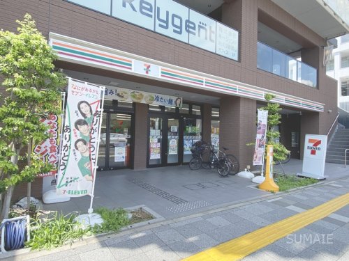 コンビニ　セブンイレブンさいたま吉敷町4丁目店（コンビニ）まで299m