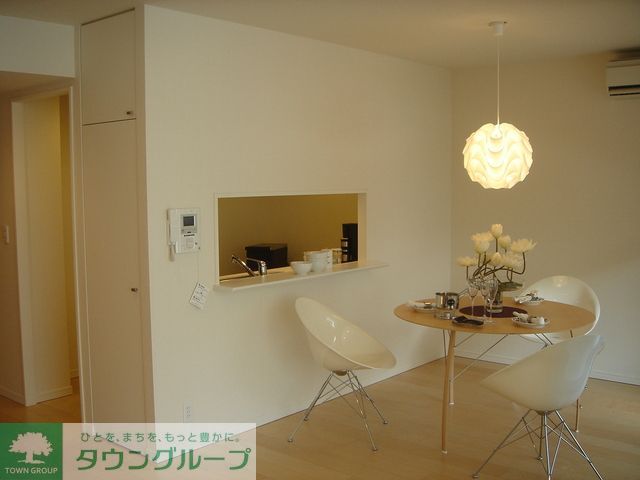 居室・リビング　C タイプ2008年10月撮影 ＭＲ時の写真で調度品等は含…