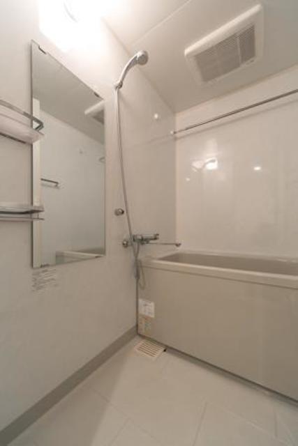 バス・シャワールーム　※写真は同タイプ住戸です。
