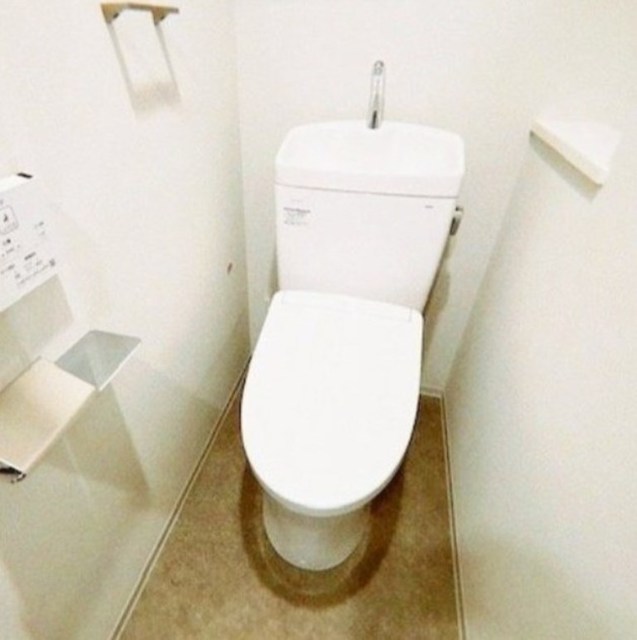 トイレ　別部屋同仕様タイプ