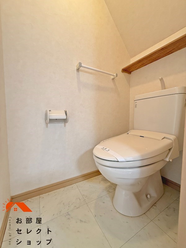 山本町北3戸建のトイレ写真