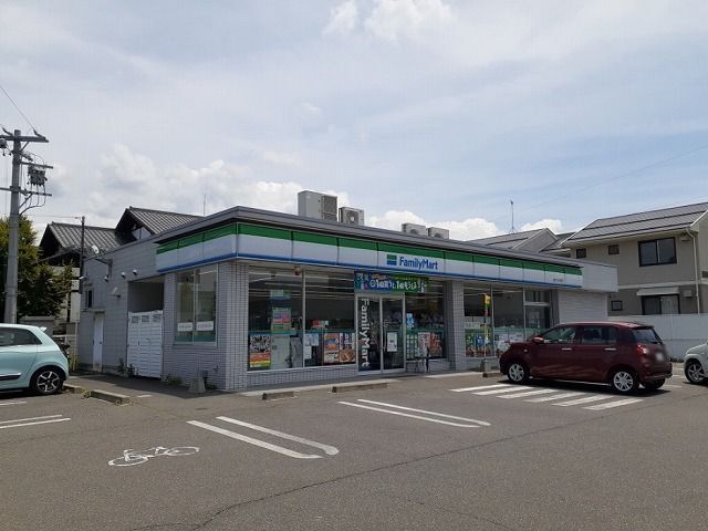 コンビニ　ファミリーマート　松本つかま店（コンビニ）まで550m