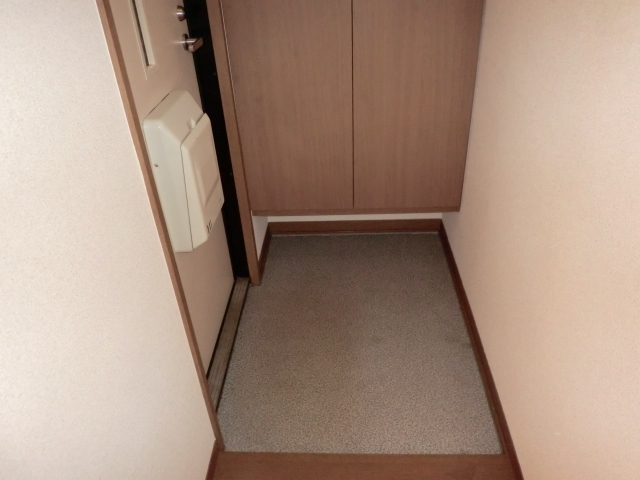 玄関　玄関にはシューズボックス完備してます。