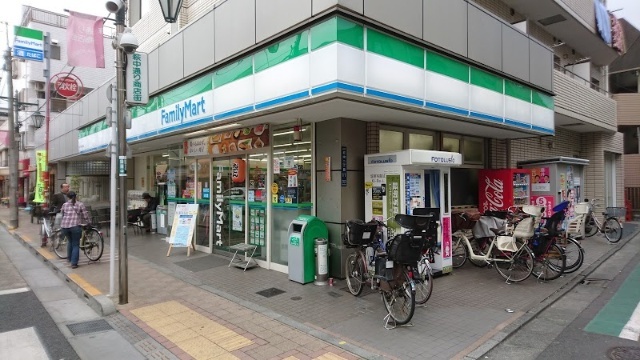 コンビニ　ファミリーマートタケウチ萩中店（コンビニ）まで201m