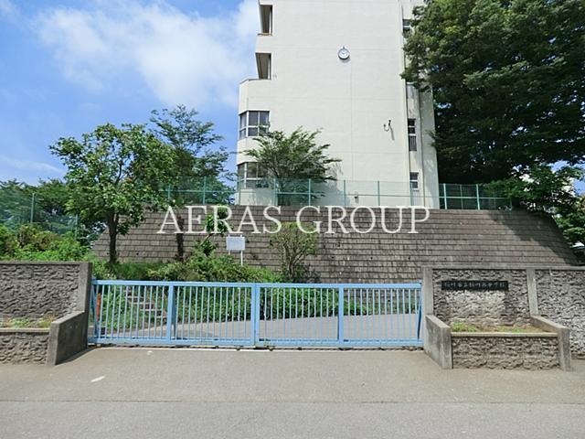 中学校　桶川市立桶川西中学校（中学校）まで649m