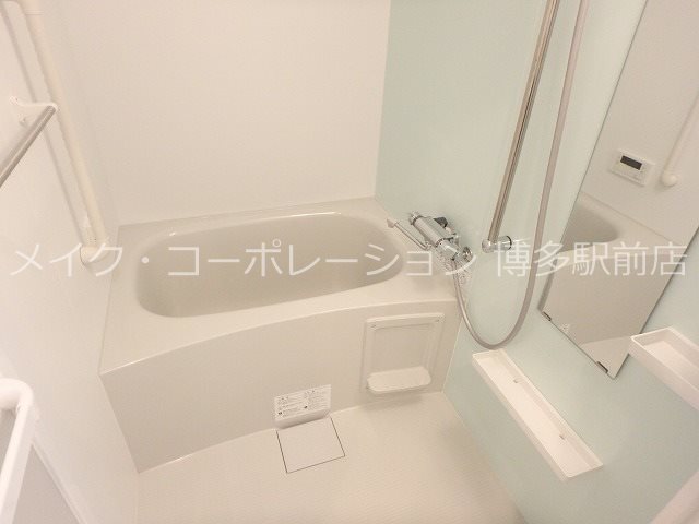 バス・シャワールーム　※階数でキッチン・建具・扉・フローリングの色は違います