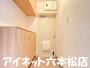 玄関　玄関収納も大きいですね。