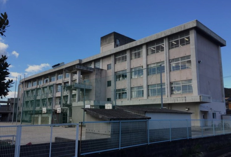 小学校　岡山市立大野小学校（小学校）まで2011m