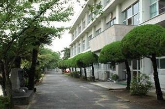 小学校　芦屋町立芦屋東小学校（小学校）まで530m