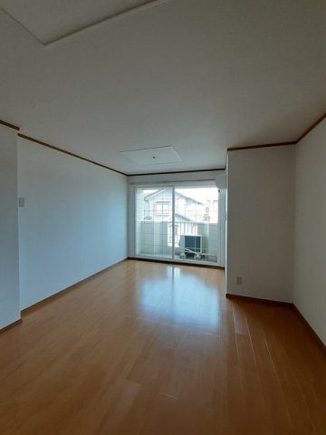 居室・リビング　使いやすい居間です