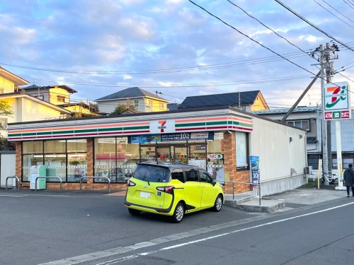 コンビニ　セブンイレブン 仙台旭ケ丘2丁目店（コンビニ）まで261m