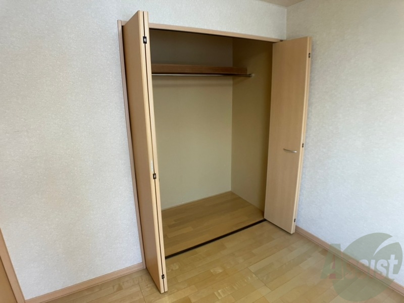 収納　寝室の収納です。部屋がすっきり片付きます。