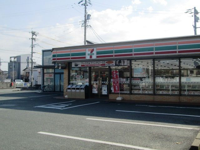 コンビニ　セブンイレブン浜松アリーナ前店（コンビニ）まで601m