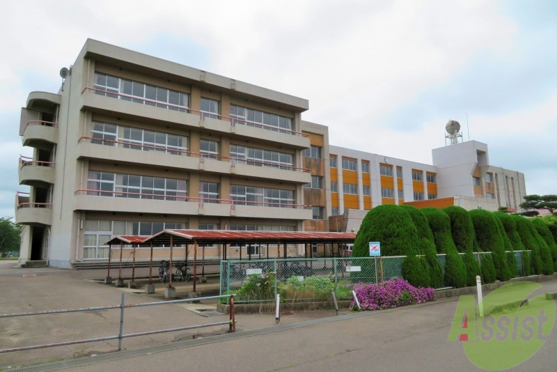 中学校　名取市立第二中学校（中学校）まで1296m