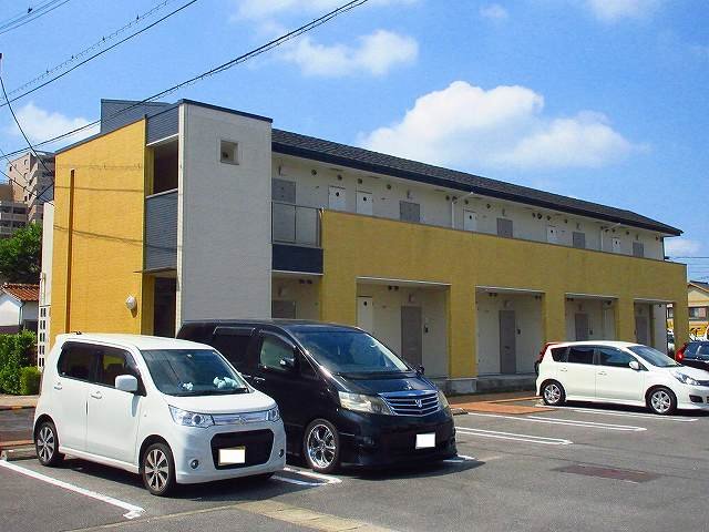 建物外観　落ち着いた雰囲気の外観です