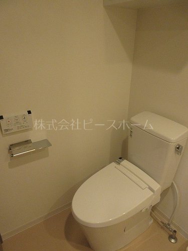 トイレ　※別号室参考写真